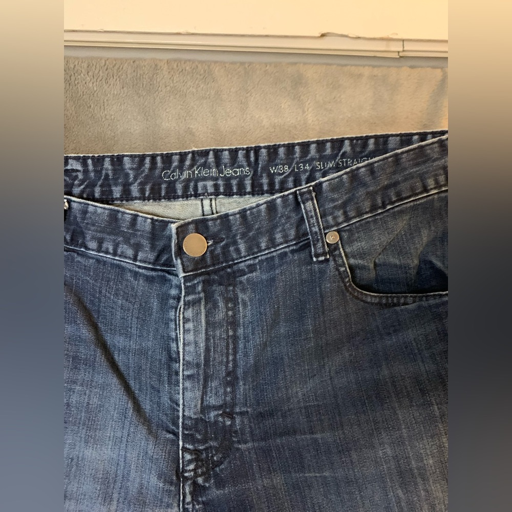Calvin Klein men’s jeans 38 x 34 In like new condition - Picture 4 of 5